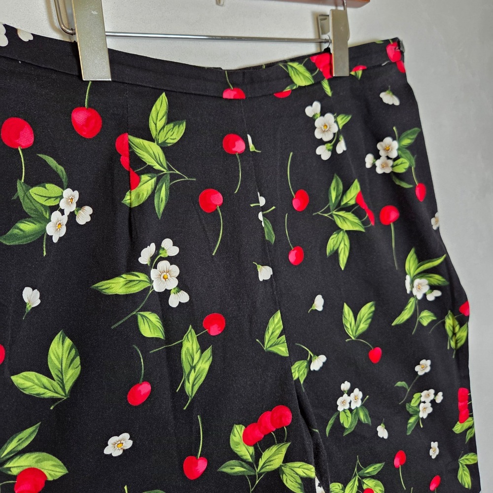 Capri Pant Black Women 14 Cropped Side Zip Cherry Floral Print Retro Cottagecore - Picture 2 of 8